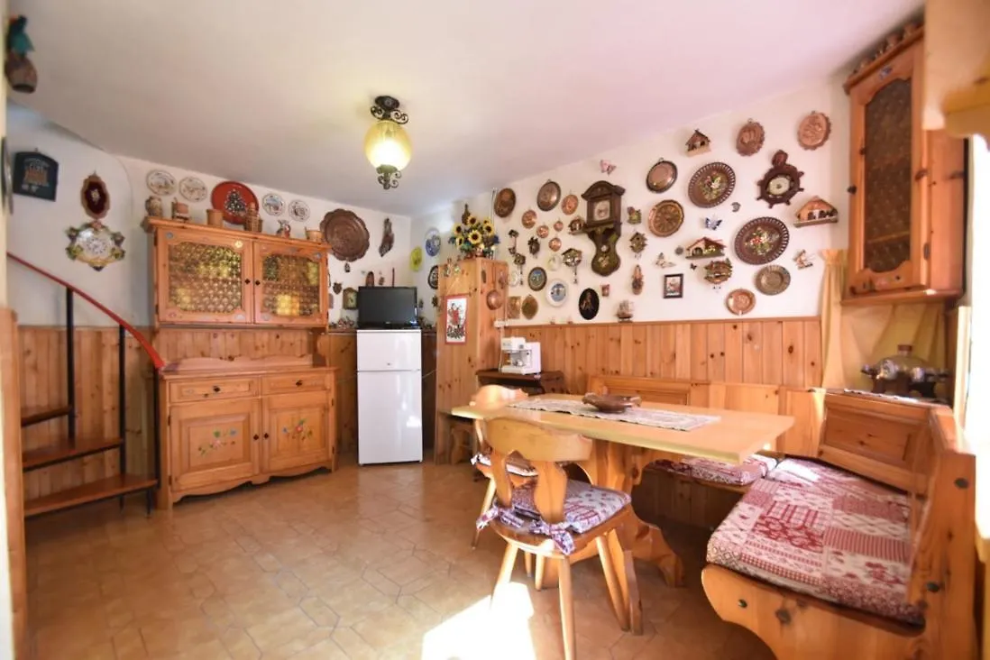 Casa Canale - Residenze Bucaneve Tonezza del Cimone 0*,  Itálie
