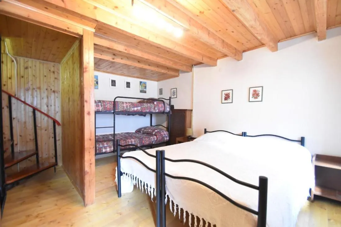Casa Canale - Residenze Bucaneve Tonezza del Cimone 0*,  Italy